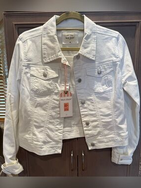 Wax Jean Medium White Denim NWT Trucker Jacket